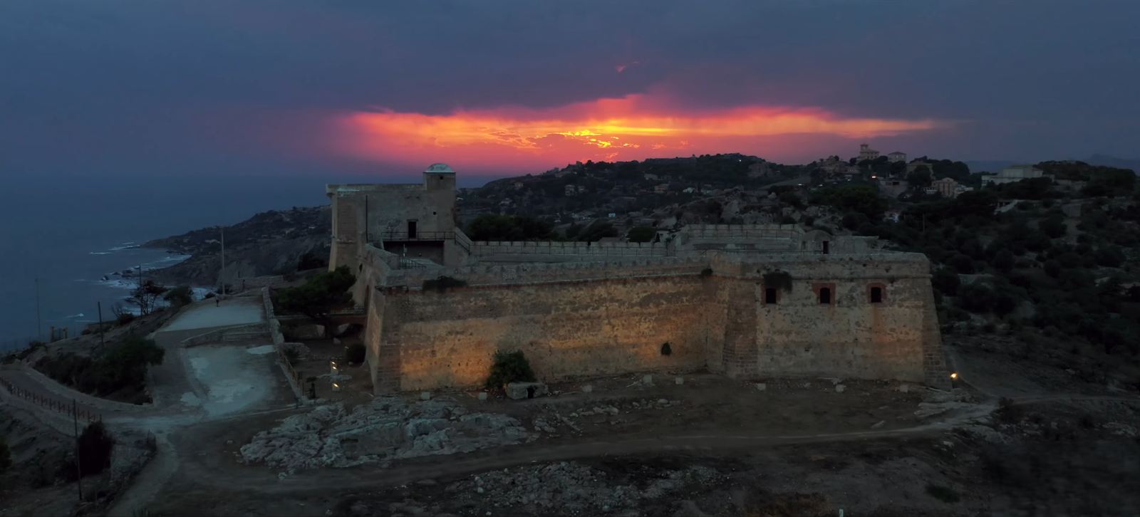 Castel Sant'Angelo a Licata al tramonto, visto dall'alto